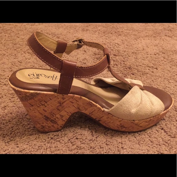 Hardly worn wedges - Picture 3 of 3
